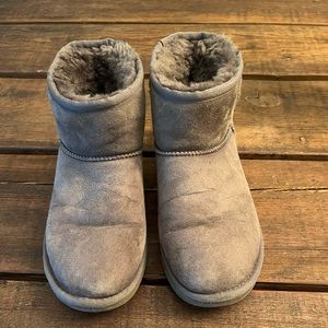 Mini Grey Uggs
